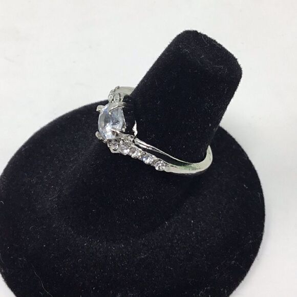 Cubic Zirconia Fashion Ring (H15) - Picture 3 of 6